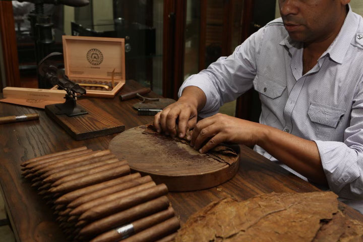 Cigar Making Tour